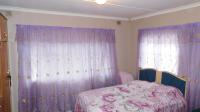 Main Bedroom - 14 square meters of property in Crossmoor