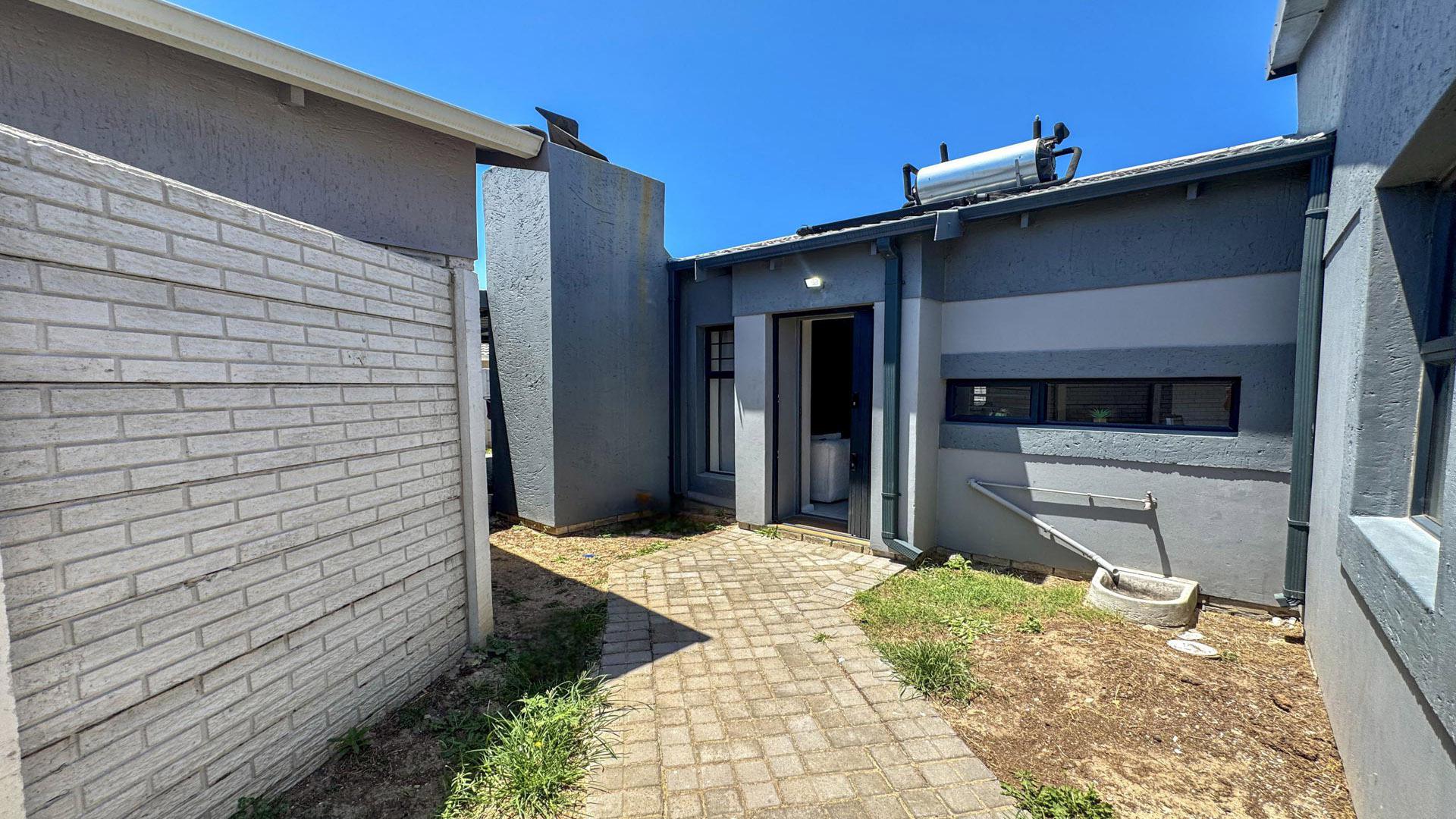 Front View of property in Fairview - PE