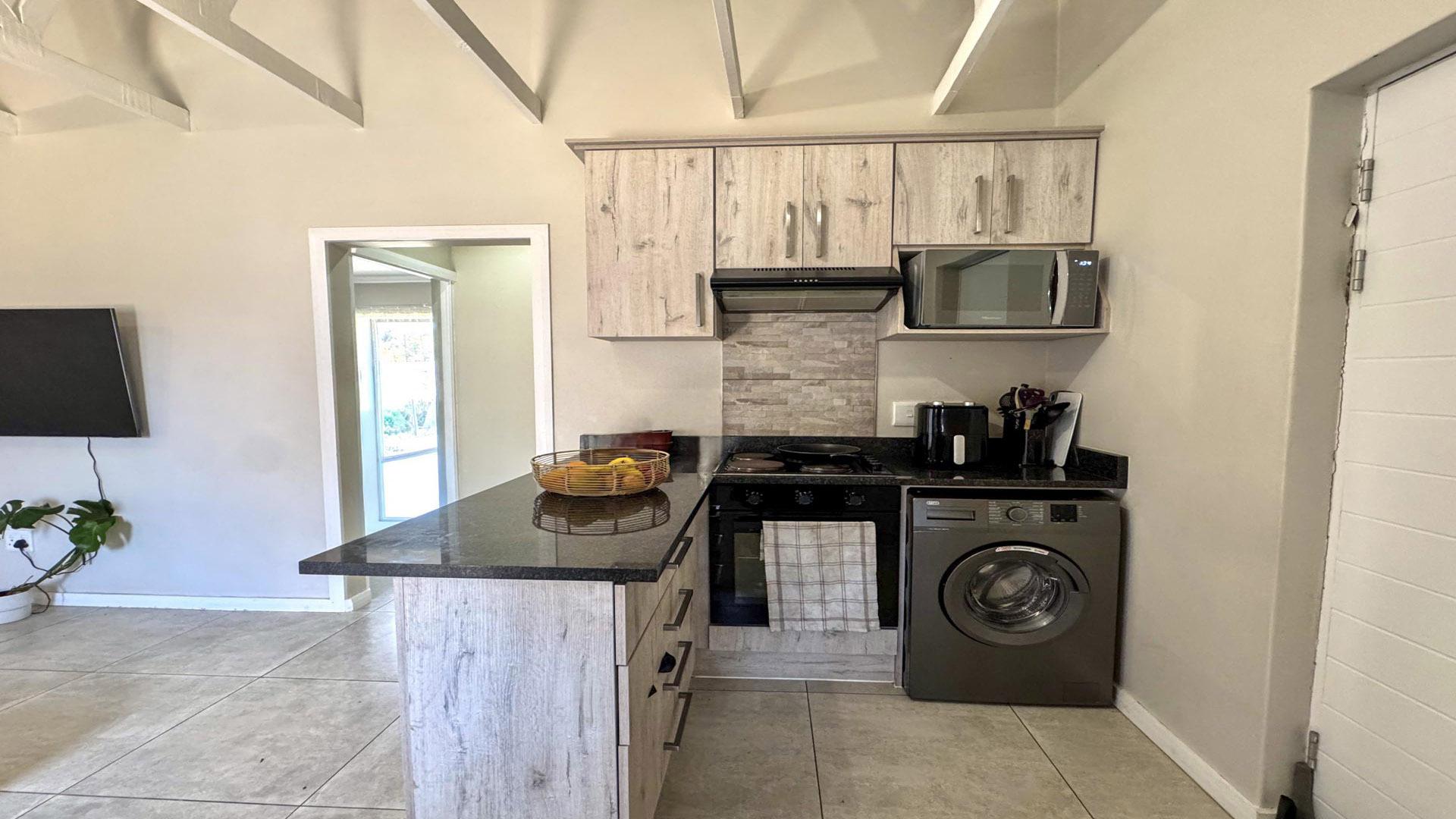 Kitchen of property in Fairview - PE