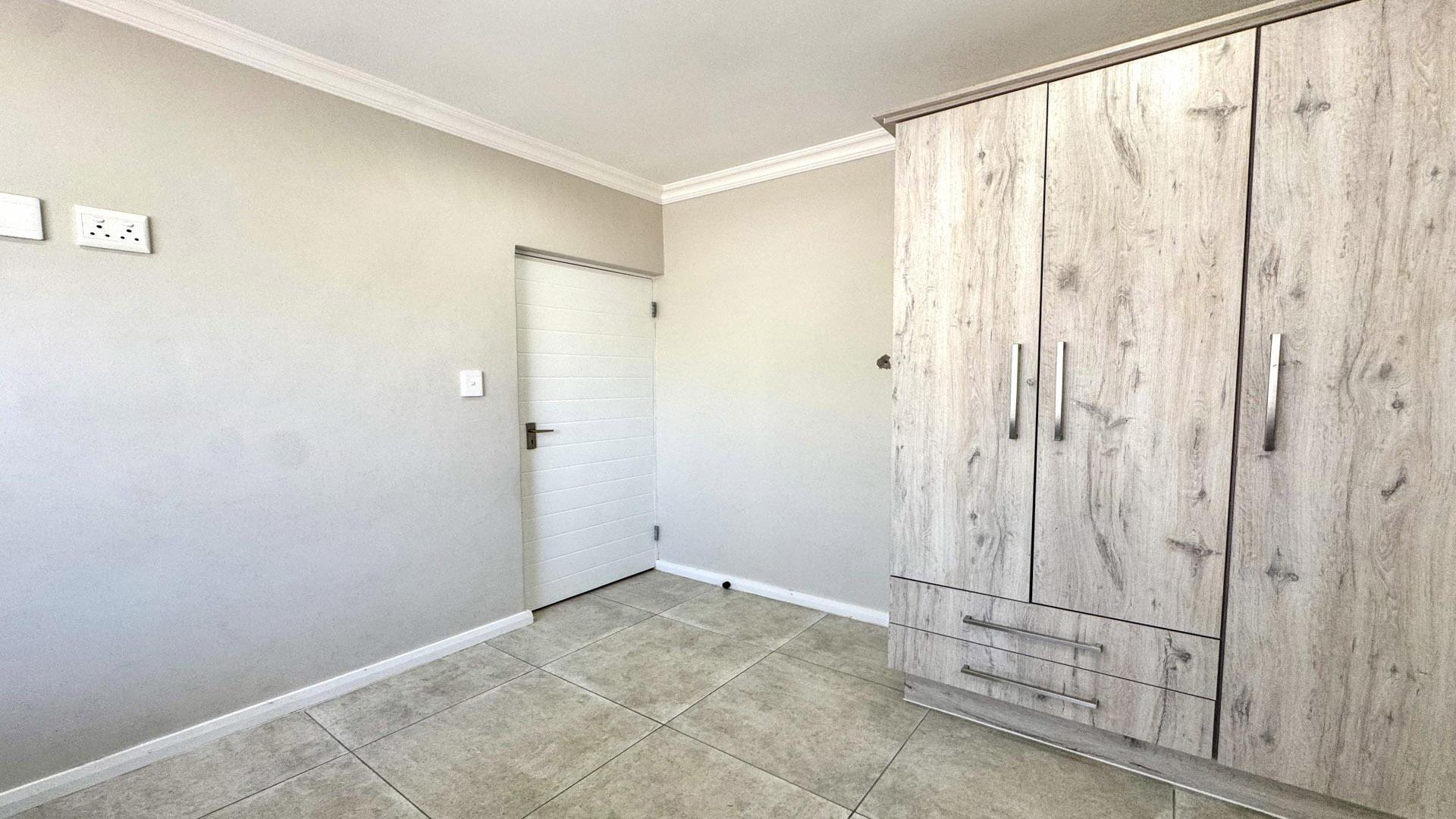 Bed Room 3 of property in Fairview - PE