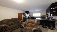 Lounges - 17 square meters of property in Northwold