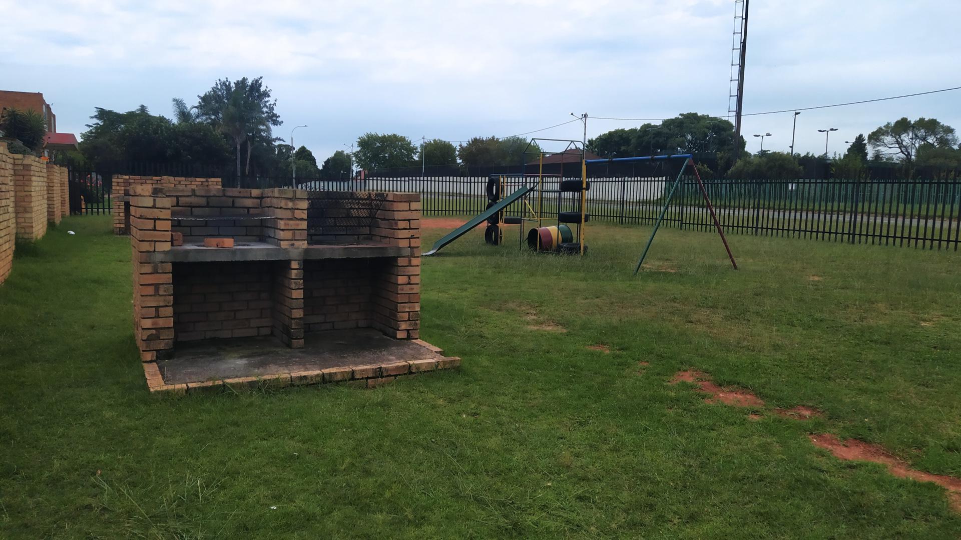 Entertainment of property in Florida Park