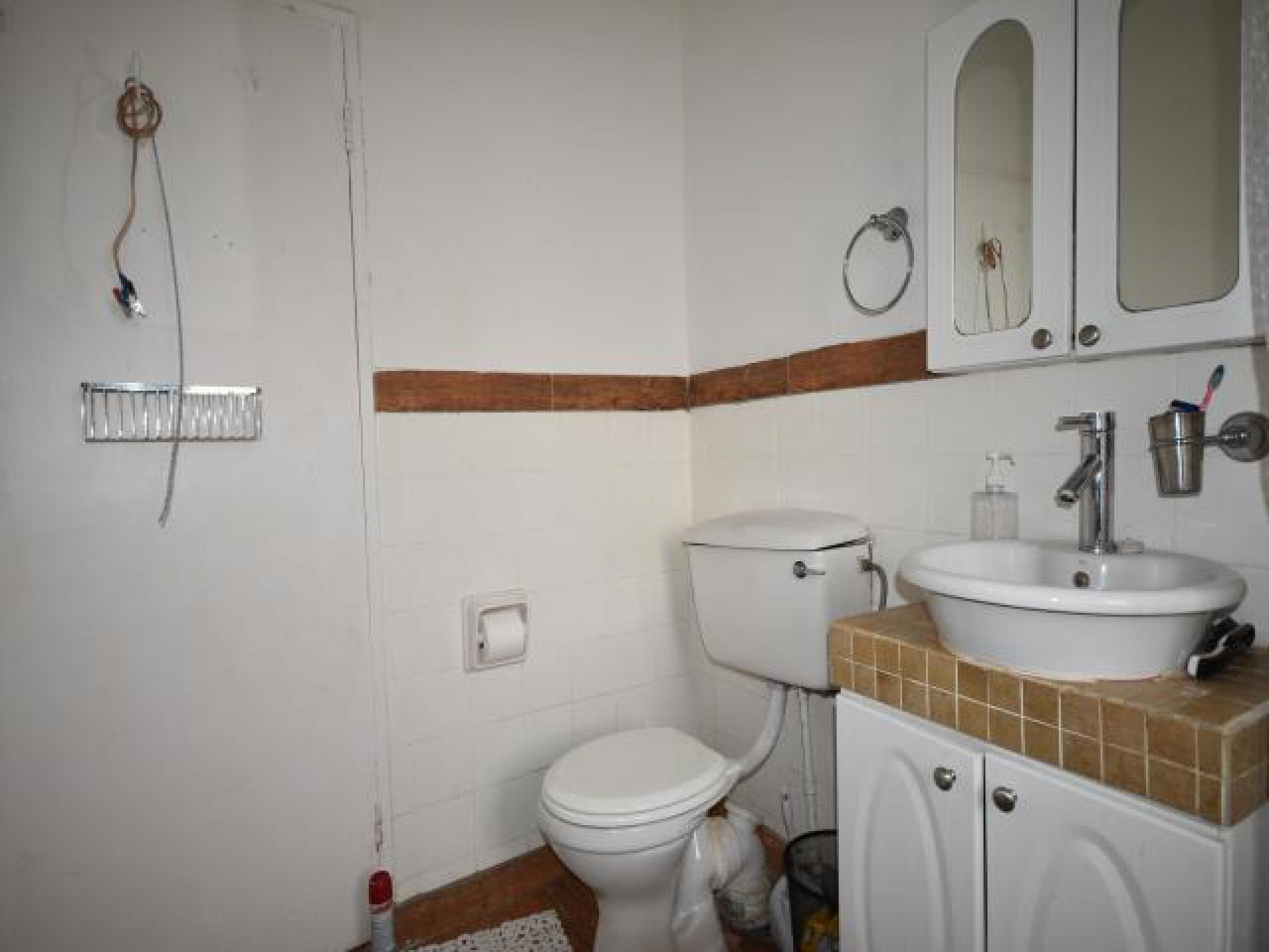 Bathroom 1 - 6 square meters of property in Primrose Hill