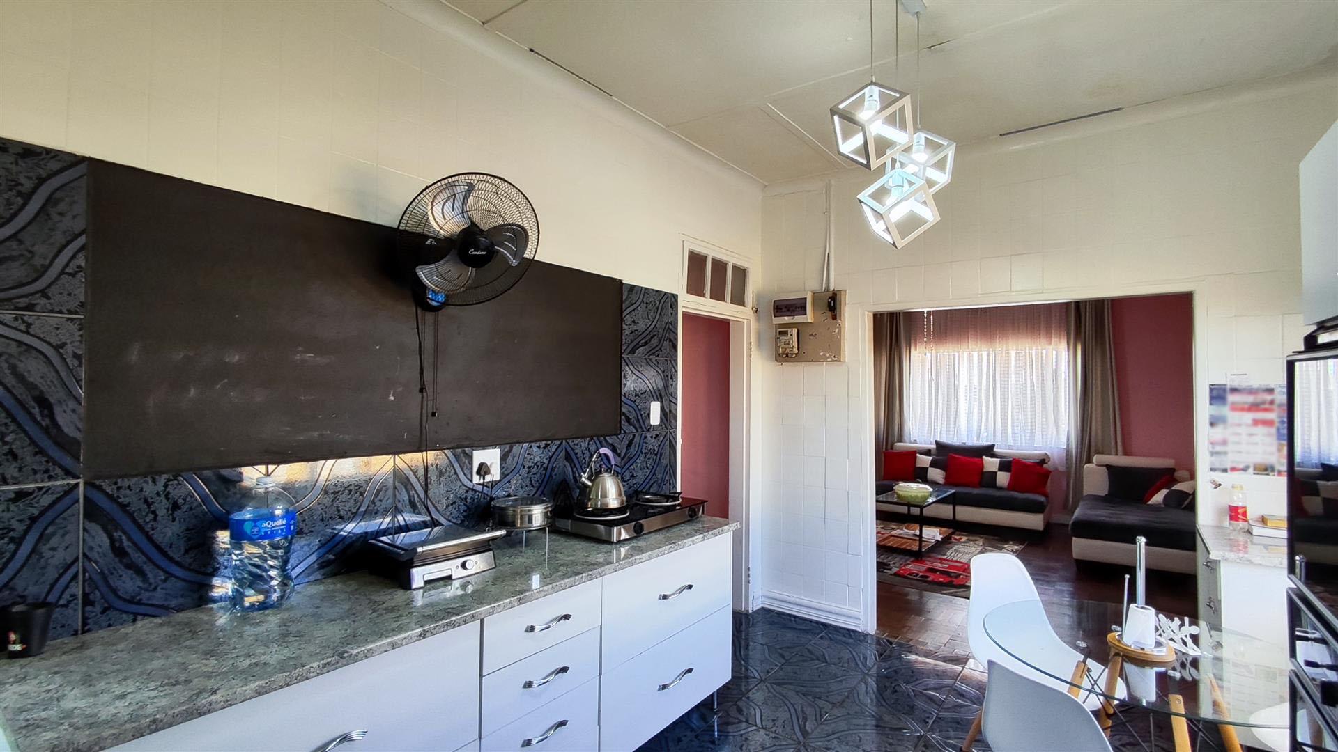 Kitchen - 17 square meters of property in Primrose Hill