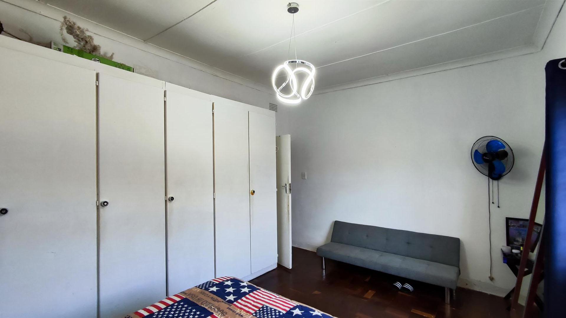 Bed Room 2 - 20 square meters of property in Primrose Hill