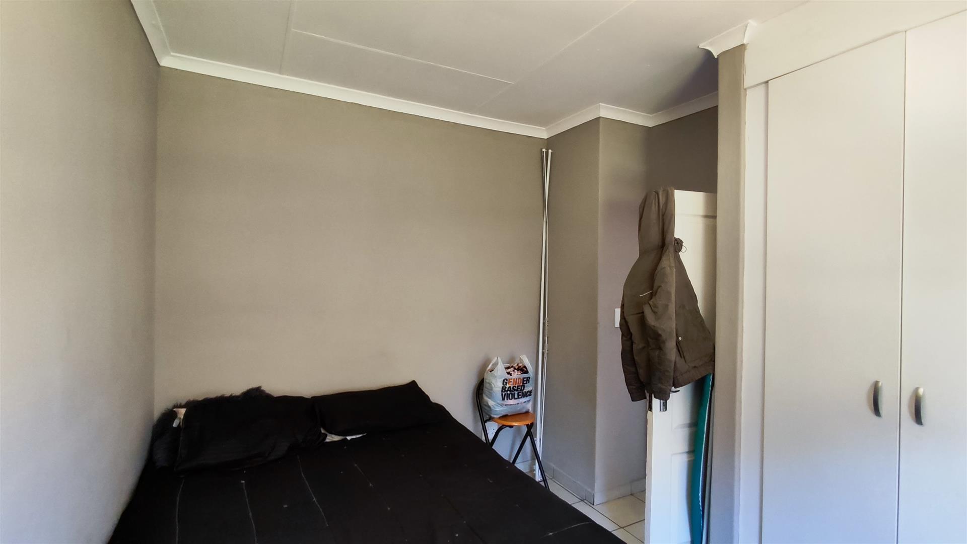 Bed Room 1 - 13 square meters of property in Brakpan