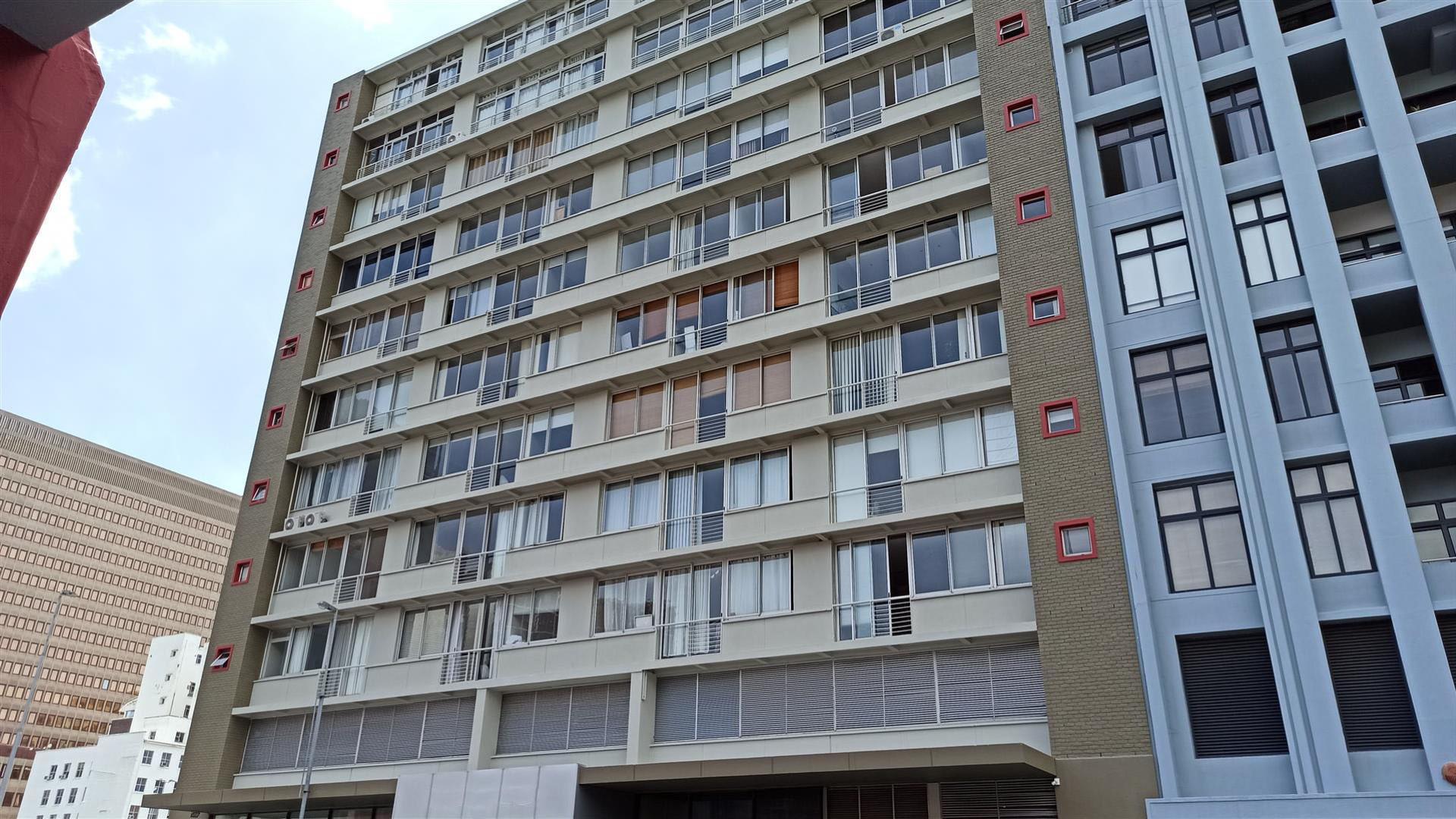 Front View of property in Cape Town Centre