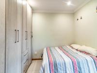 Bed Room 2 - 14 square meters of property in Glenmarais (Glen Marais)