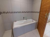 Bathroom 2 - 10 square meters of property in Glenmarais (Glen Marais)