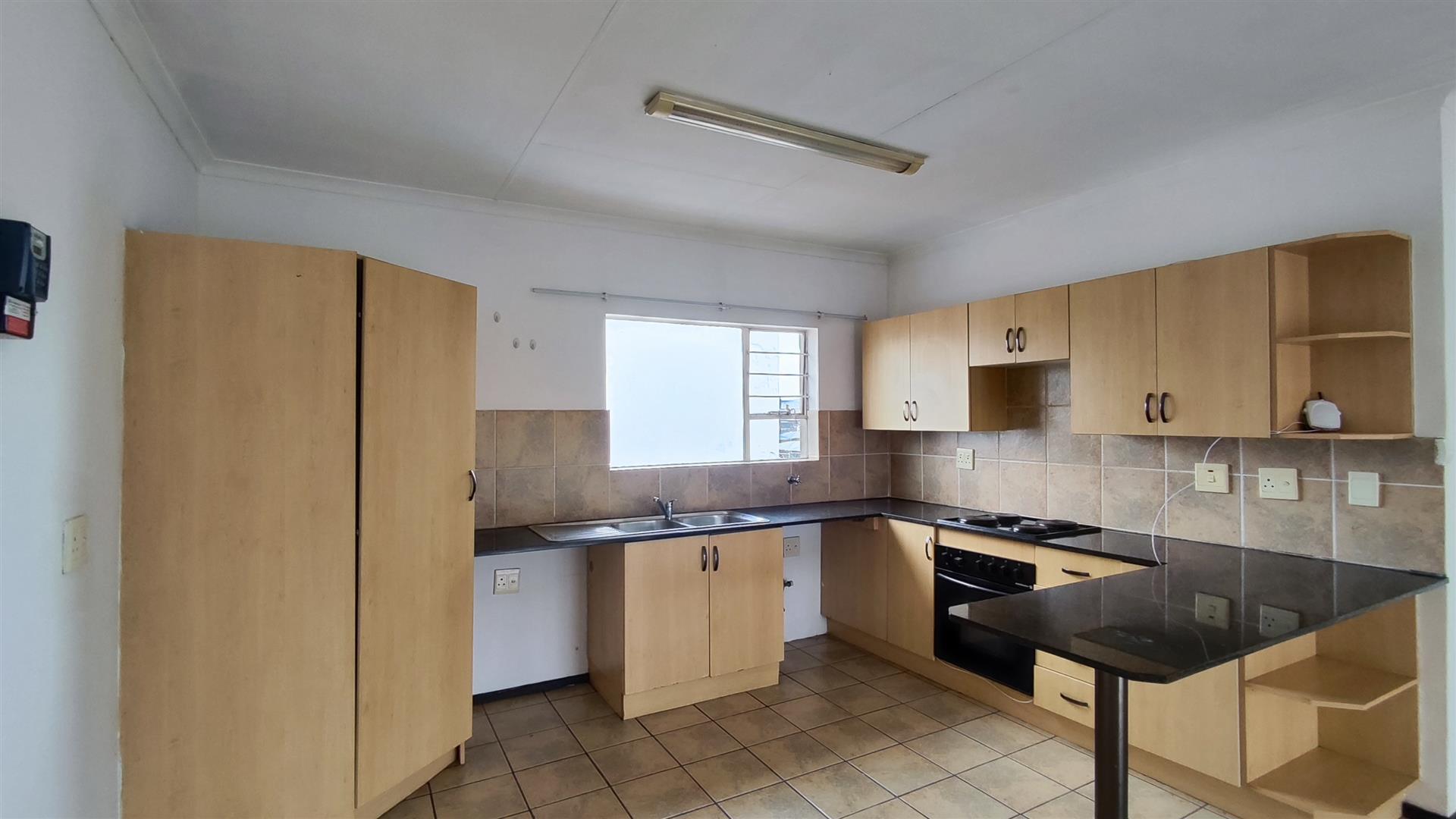 Kitchen - 12 square meters of property in Bardene