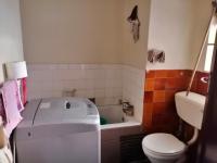Bathroom 1 of property in Trevenna