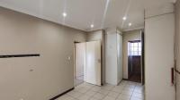 Lounges - 19 square meters of property in Greenstone Hill