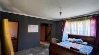 Main Bedroom - 34 square meters of property in Klippoortje