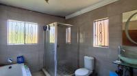 Bathroom 2 - 8 square meters of property in Klippoortje