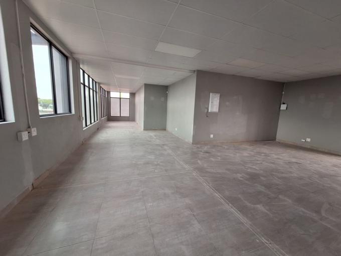Commercial to Rent in Cashan - Property to rent - MR628203
