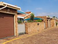 3 Bedroom 2 Bathroom Simplex for Sale for sale in Randhart