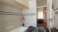 Main Bathroom - 7 square meters of property in Robindale