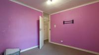 Bed Room 1 - 13 square meters of property in Robindale