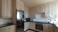 Kitchen - 14 square meters of property in Robindale