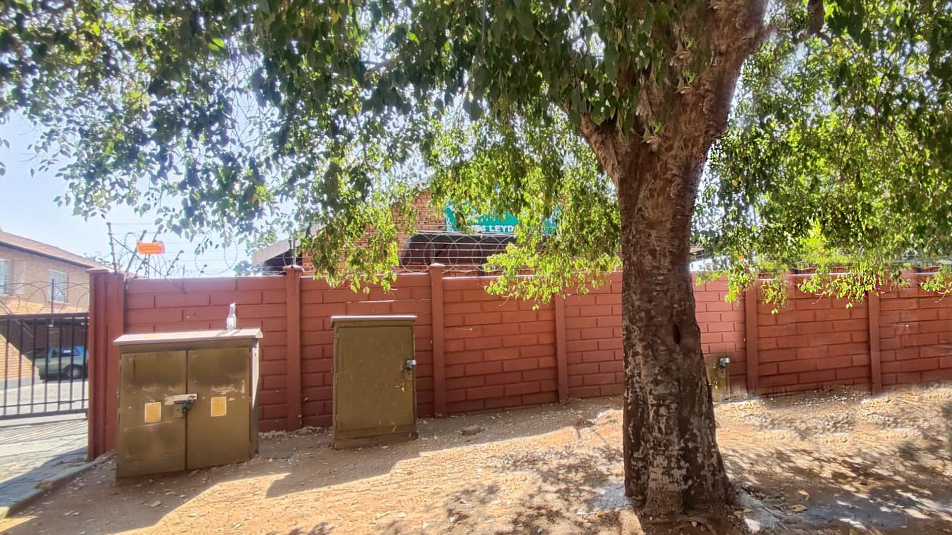 Front View of property in Rustenburg