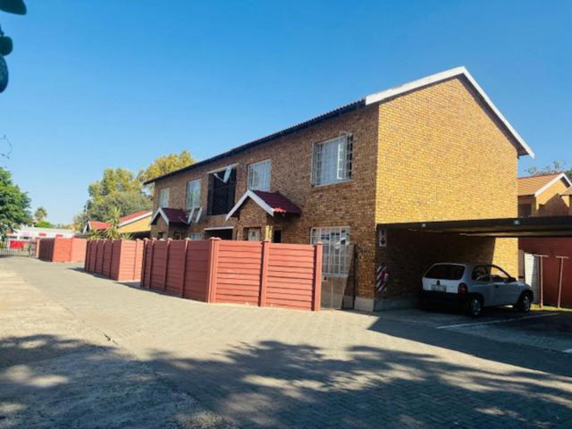 Front View of property in Rustenburg