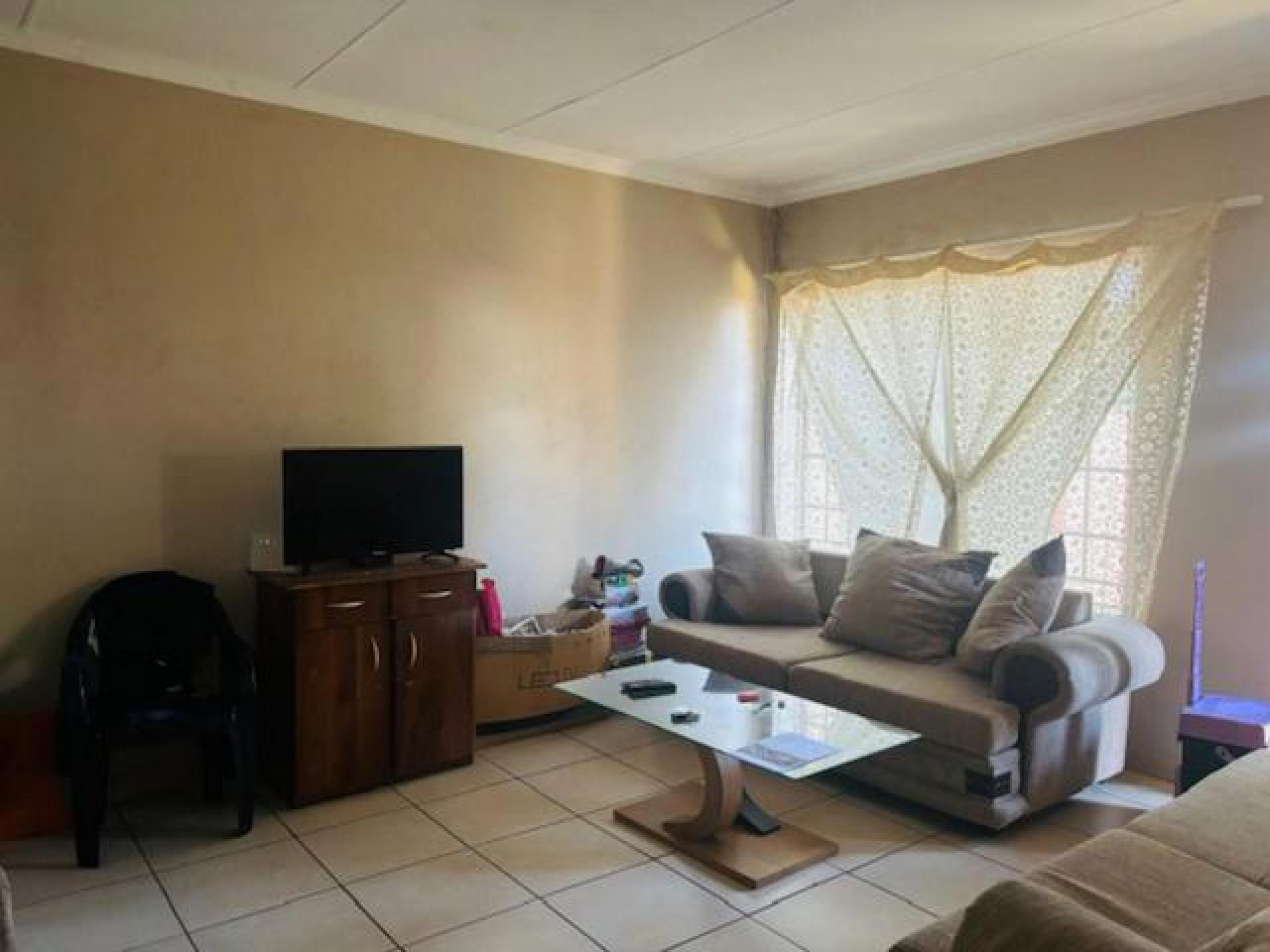 Lounges of property in Rustenburg