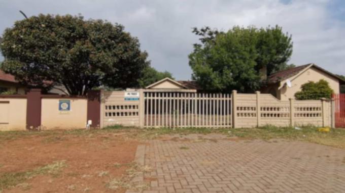 SA Home Loans Sale in Execution 6 Bedroom House for Sale in Vanderbijlpark - MR628744