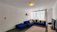 Lounges - 20 square meters of property in Birchleigh