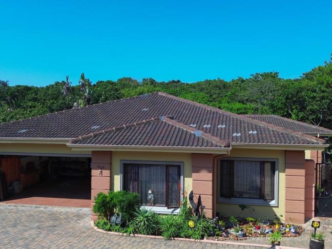 4 Bedroom Simplex for Sale For Sale in Uvongo - MR628903