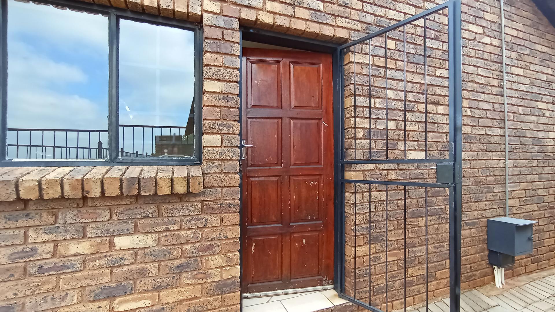 Front View of property in Philip Nel Park