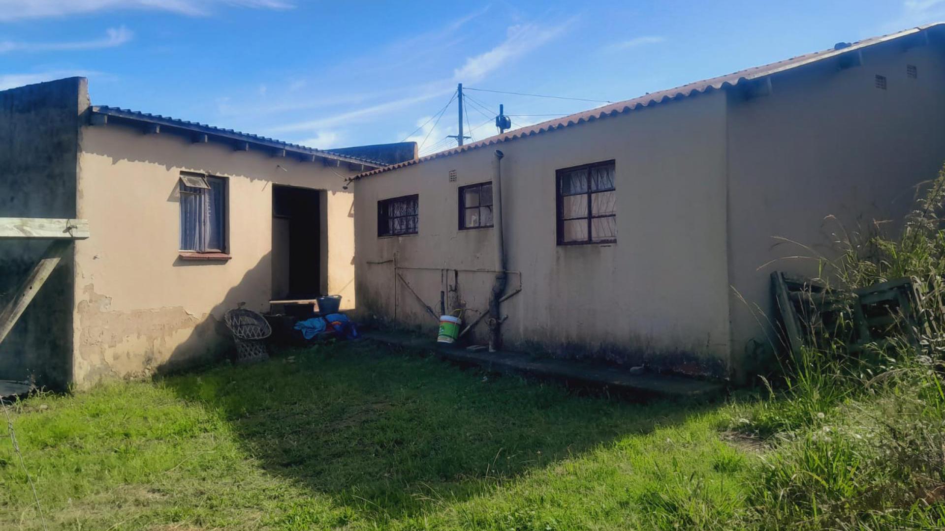 Backyard of property in Mdantsane