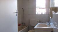 Bathroom 1 - 4 square meters of property in Mindalore