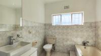 Main Bathroom - 6 square meters of property in Brackendowns