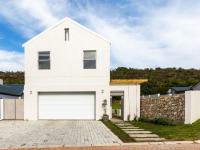 3 Bedroom 2 Bathroom House for Sale for sale in Stilbaai (Still Bay)