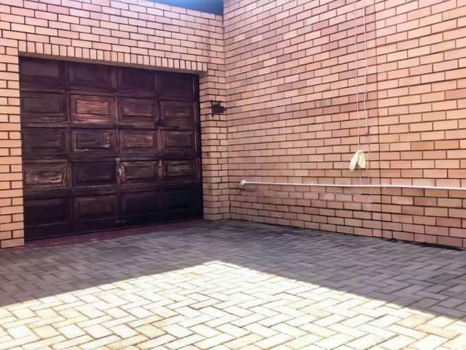 3 Bedroom Simplex for Sale For Sale in Polokwane - MR629148