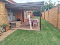 3 Bedroom 2 Bathroom Simplex for Sale for sale in Willow Park Manor