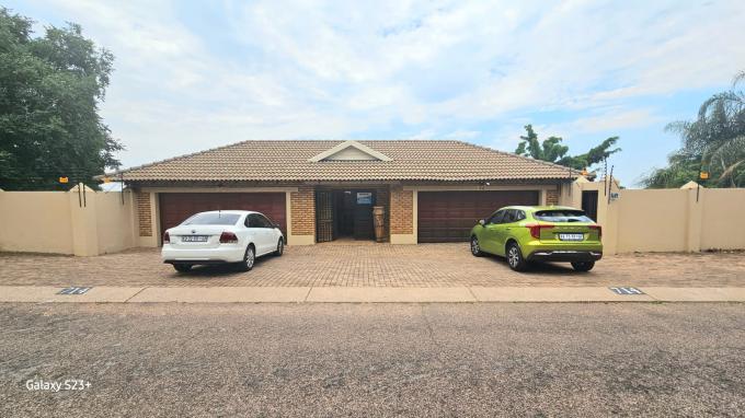 7 Bedroom House for Sale For Sale in Florauna - MR629251