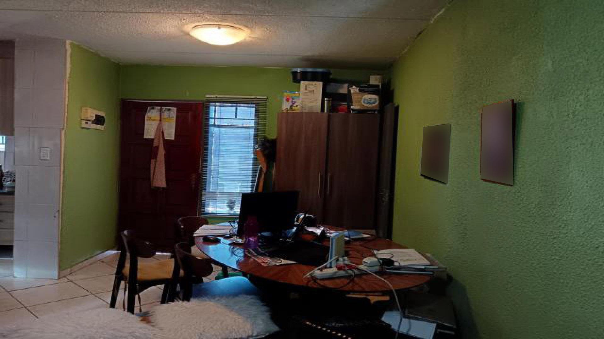 Dining Room of property in Windmill Park