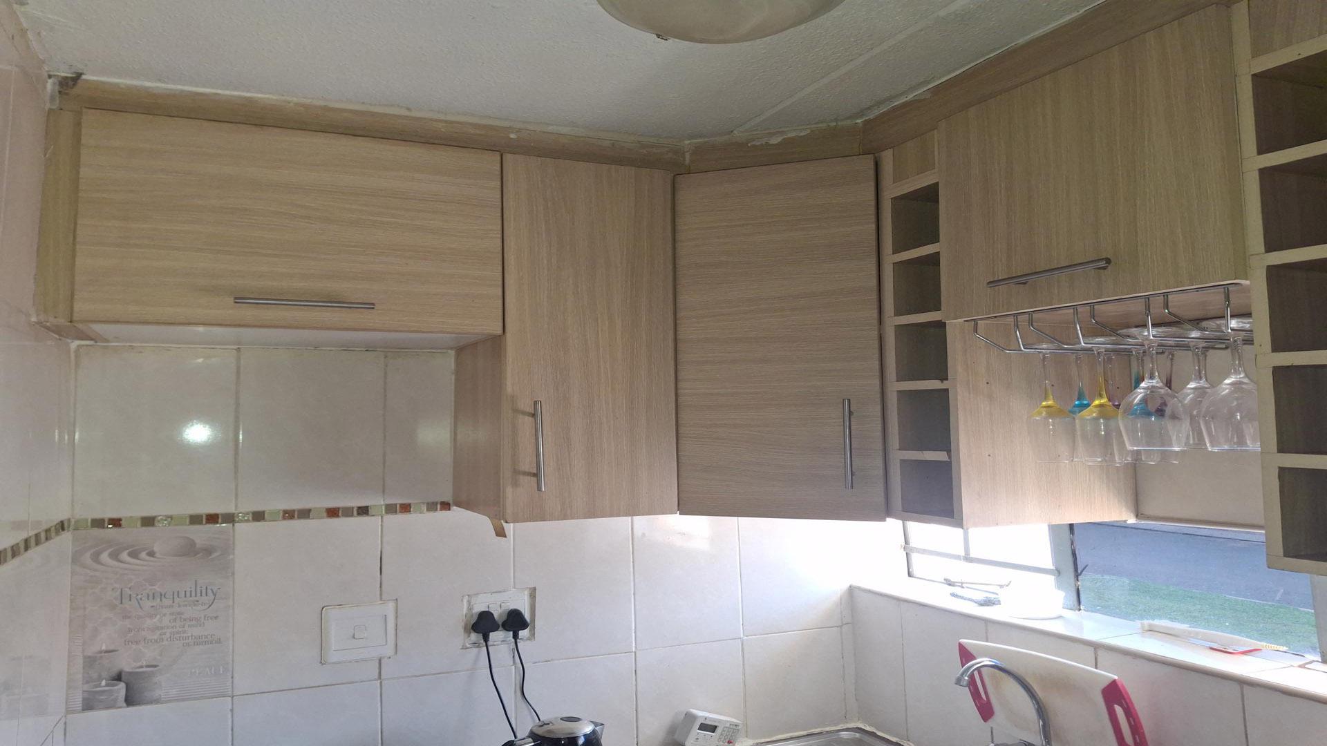 Kitchen of property in Windmill Park