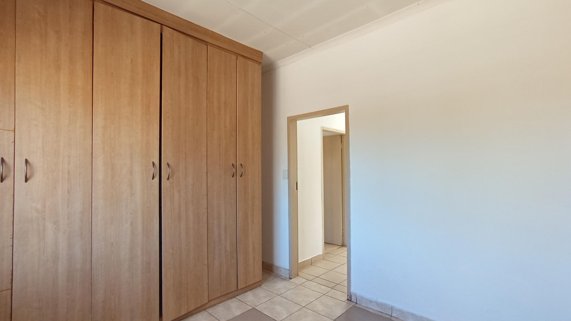 Bed Room 2 - 12 square meters of property in Claremont