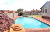 3 Bedroom 2 Bathroom House for Sale for sale in Lenasia South