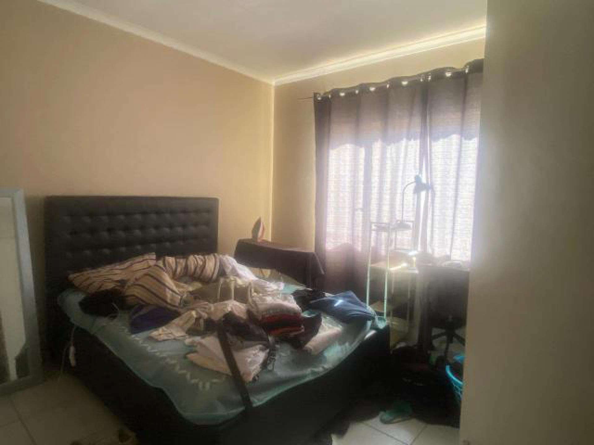 Bed Room 2 of property in Vorna Valley