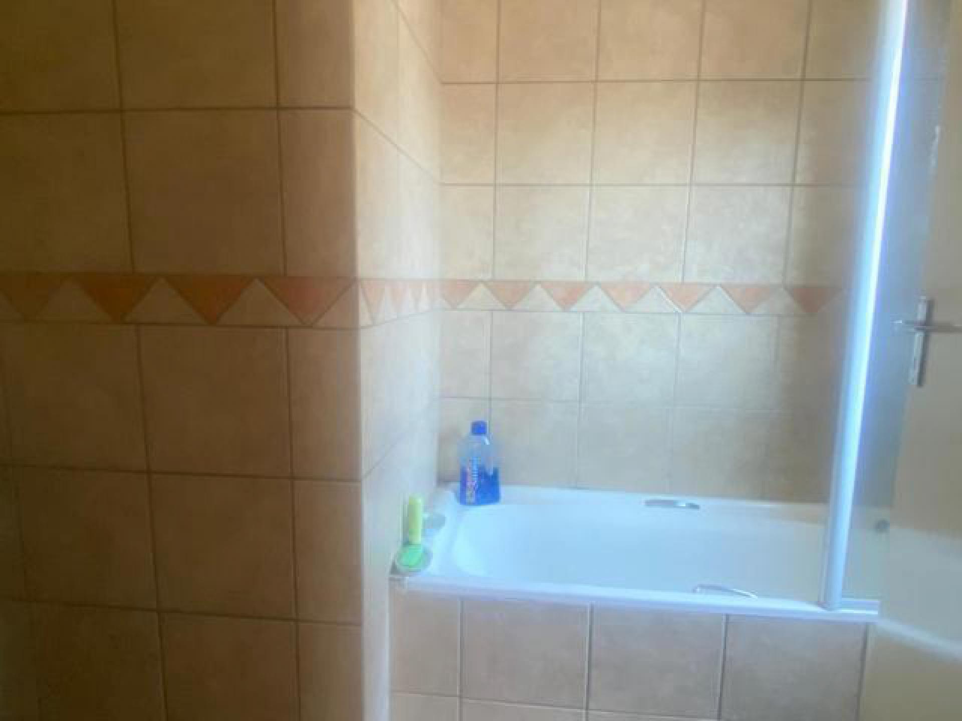 Bathroom 1 of property in Vorna Valley