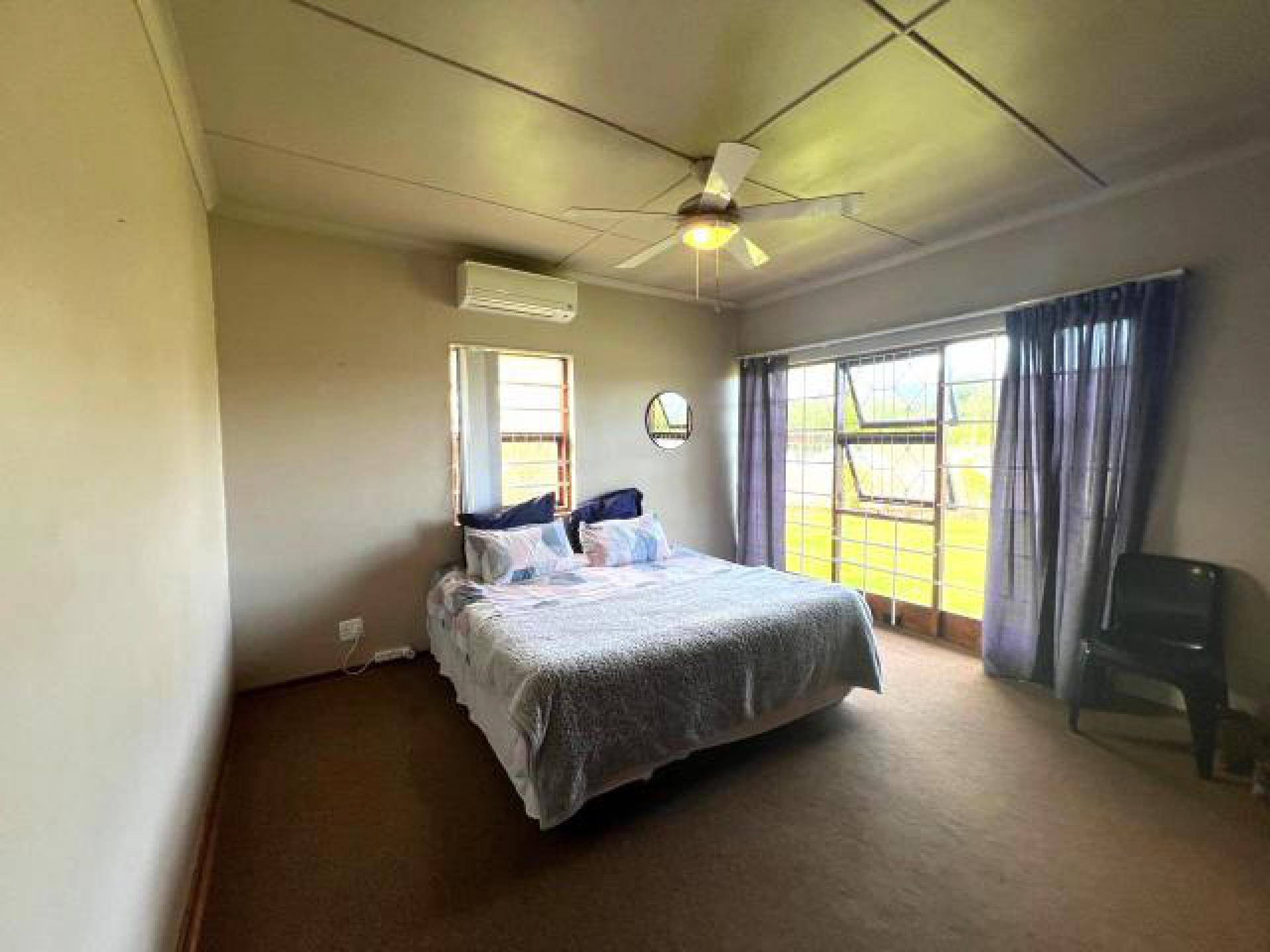 Bed Room 3 of property in Amalinda