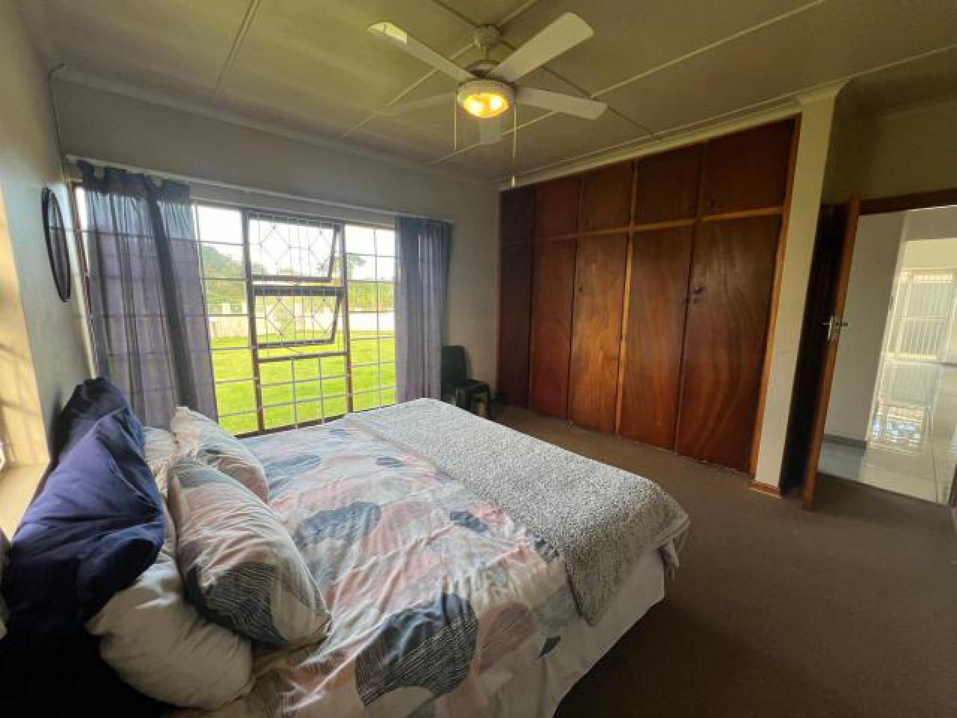 Bed Room 3 of property in Amalinda