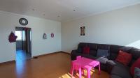 Lounges - 27 square meters of property in Bellville