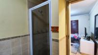 Bathroom 1 - 6 square meters of property in Castleview