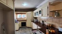 Kitchen - 13 square meters of property in Rensburg