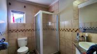 Bathroom 1 - 7 square meters of property in Rensburg