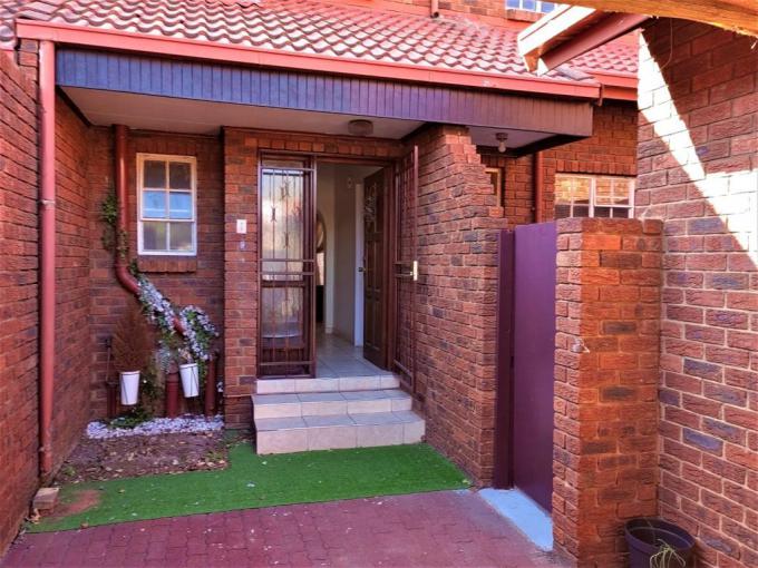 2 Bedroom Apartment for Sale For Sale in Boksburg - MR629640